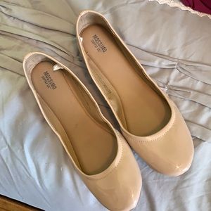Nude flats